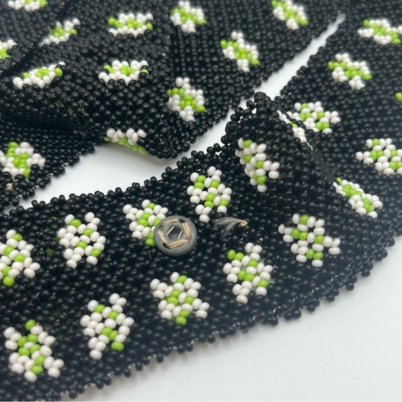 All beaded Black, white and green vintage micro hand beaded belt. - Picture 13 of 13